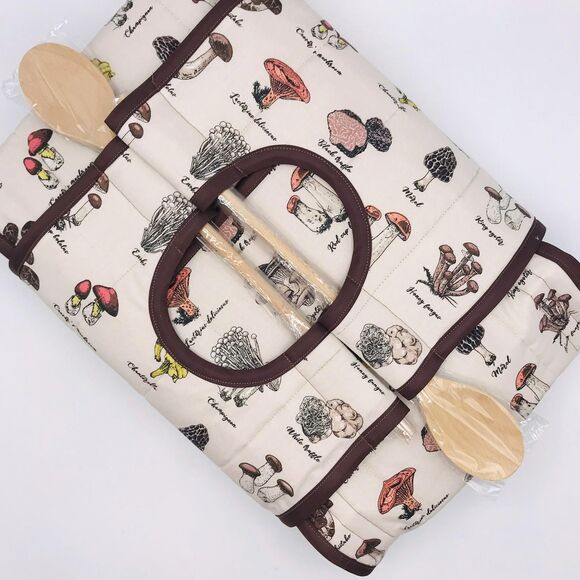 Casserole Carrier w Wooden Spoons for 9x13 Pans and 8x8 Square Neutral Mushrooms - Picture 1 of 9